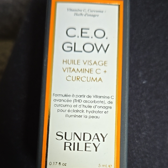 Sunday Riley C.E.O. Glow and Skincare Set - Picture 2 of 8